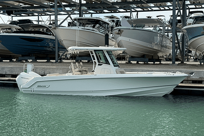 BOATZON | Boston Whaler 250 Outrage 2024