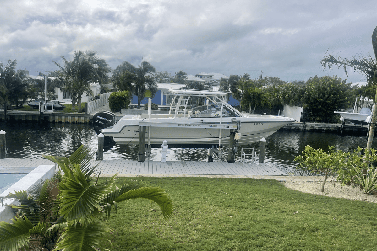 2015 Boston Whaler 270 VANTAGE - Sold Boat