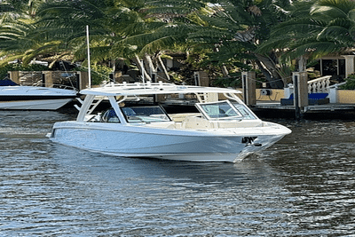 BOATZON | Boston Whaler 32 VANTAGE 2018