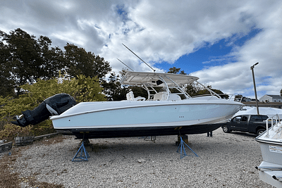 BOATZON | Boston Whaler 320 OUTRAGE CUDDY 2008