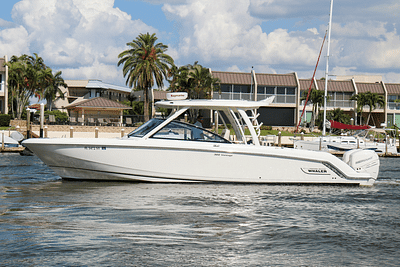 BOATZON | Boston Whaler 320 Vantage 2017