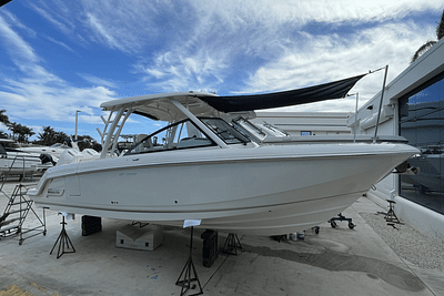 BOATZON | Boston Whaler 320 Vantage 2024