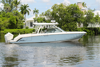 BOATZON | Boston Whaler 320 Vantage 2025