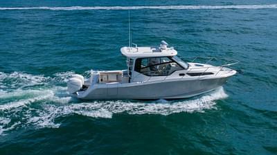 BOATZON | Boston Whaler 325 Conquest 2020