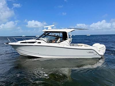 BOATZON | Boston Whaler 325 Conquest 2021