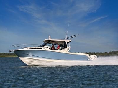 BOATZON | Boston Whaler 325 Conquest 2025