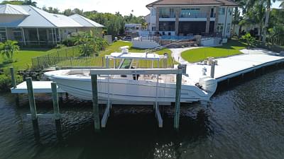 BOATZON | Boston Whaler 330 Outrage 2017