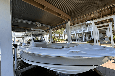 BOATZON | Boston Whaler 330 Outrage 2017