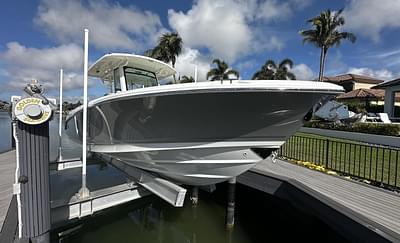 BOATZON | Boston Whaler 330 Outrage 2019