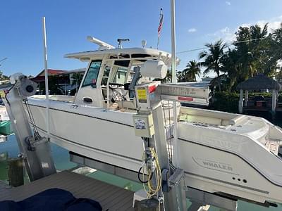 BOATZON | Boston Whaler 330 Outrage