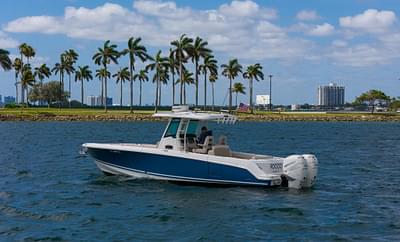 BOATZON | Boston Whaler 330 Outrage 2020