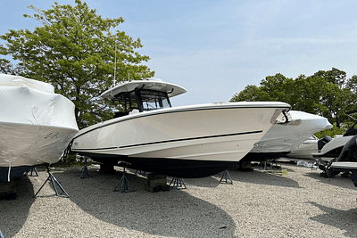 BOATZON | Boston Whaler 330 OUTRAGE 2023