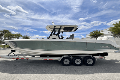 BOATZON | Boston Whaler 330 Outrage 2024