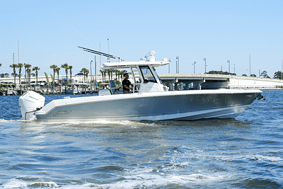 BOATZON | Boston Whaler 330 Outrage 2024