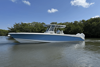 BOATZON | Boston Whaler 330 Outrage 2025