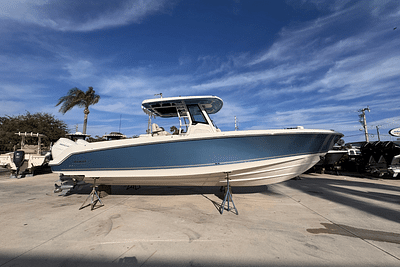 BOATZON | Boston Whaler 330 Outrage 2025