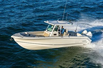 BOATZON | Boston Whaler 330 Outrage 2025