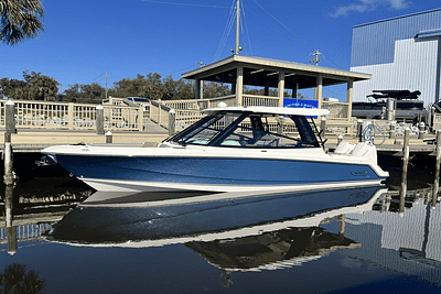 BOATZON | Boston Whaler 330 Vantage 2025