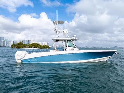 BOATZON | Boston Whaler 350 Outrage