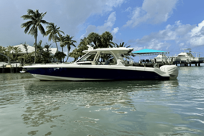 BOATZON | Boston Whaler 350 Realm 2019