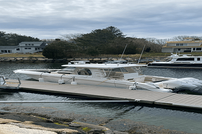 BOATZON | Boston Whaler 350 REALM 2020