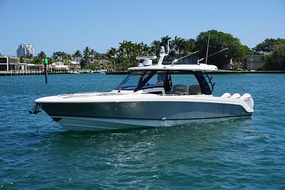 BOATZON | Boston Whaler 350 Realm 2022 BOATZON | Boston Whaler 350 Realm 2022