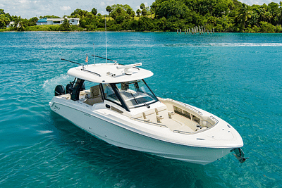 BOATZON | Boston Whaler 350 REALM 2022