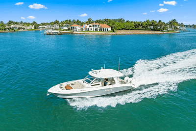 BOATZON | Boston Whaler 350 REALM 2022 BOATZON | Boston Whaler 350 REALM 2022