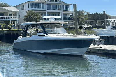 BOATZON | Boston Whaler 350 REALM 2023 BOATZON | Boston Whaler 350 REALM 2023