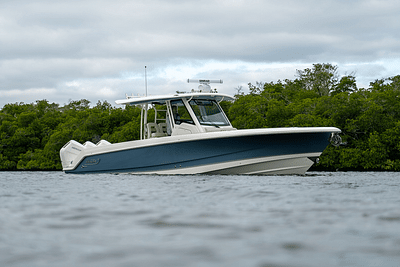 BOATZON | Boston Whaler 360 Outrage 2025