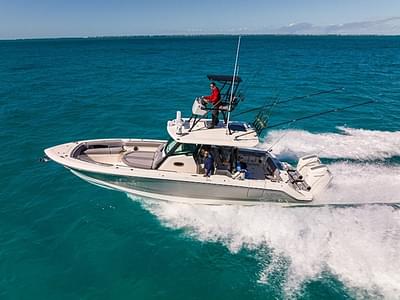 BOATZON | Boston Whaler 360 Outrage 2025