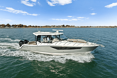 BOATZON | Boston Whaler 365 Conquest 2025