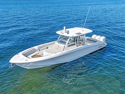 BOATZON | Boston Whaler 380 Outrage 2018