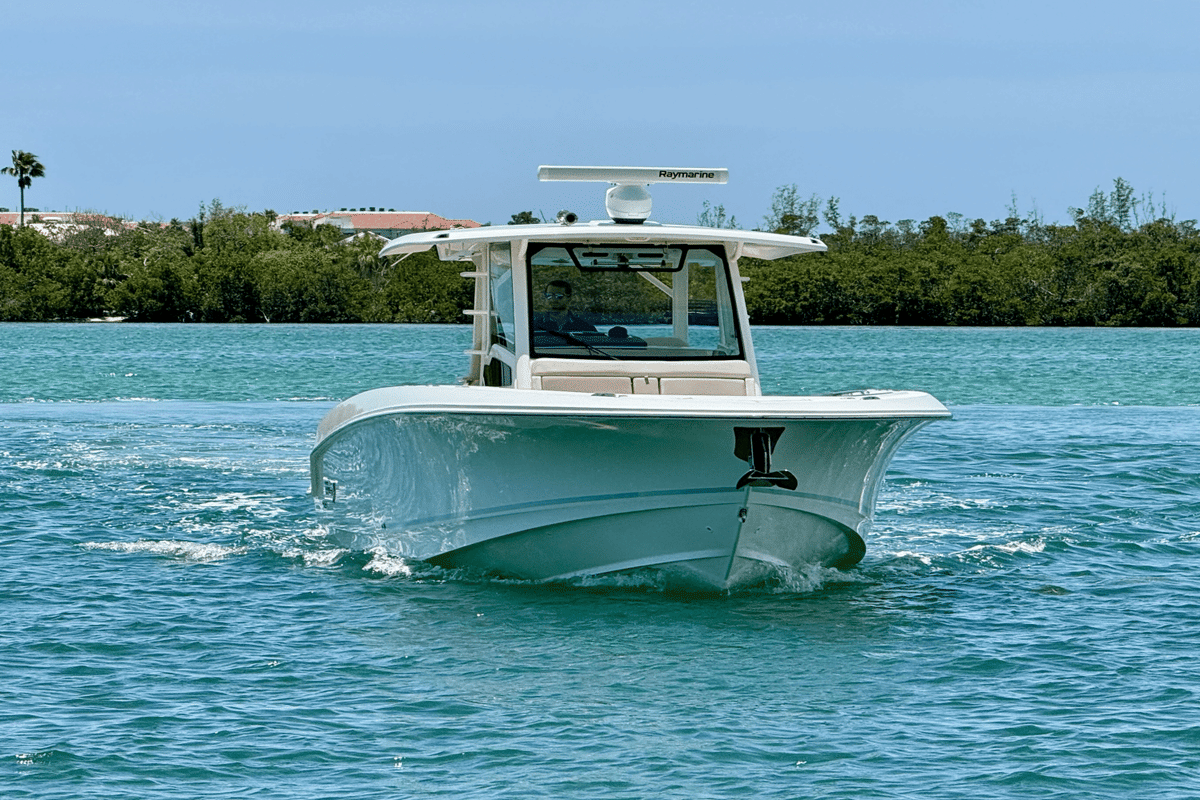 2018 Boston Whaler 380 OUTRAGE - Sold Boat