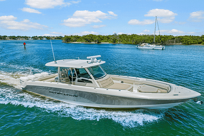 BOATZON | Boston Whaler 380 OUTRAGE 2020