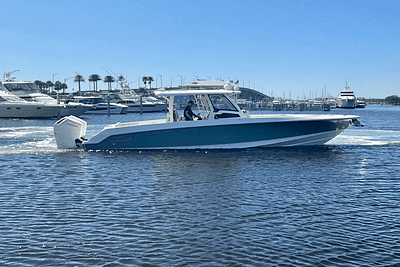 BOATZON | Boston Whaler 380 Outrage 2024