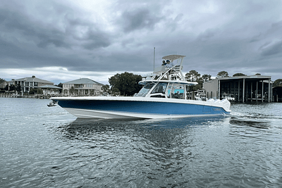 BOATZON | Boston Whaler 380 Outrage 2025