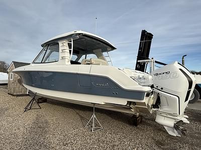 BOATZON | Boston Whaler 380 Realm 2021