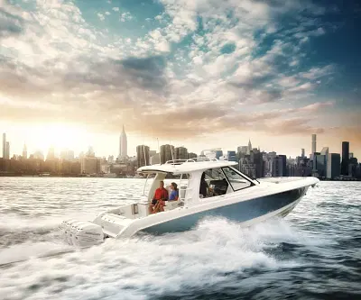 BOATZON | Boston Whaler 380 Realm 2023