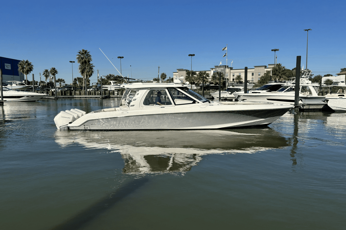 2022 Boston Whaler 380 REALM - Sold Boat
