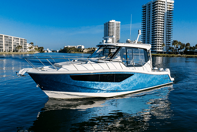 BOATZON | Boston Whaler 405 CONQUEST 2021