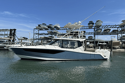 BOATZON | Boston Whaler 405 CONQUEST  FULL TOWER 2022