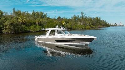 BOATZON | Boston Whaler 420 Outrage 2017