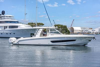BOATZON | Boston Whaler 420 Outrage 2018