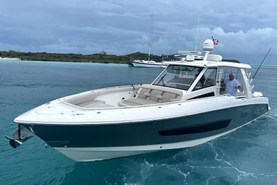 BOATZON | Boston Whaler 420 Outrage 2019