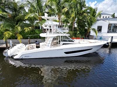 BOATZON | Boston Whaler 420 Outrage 2022