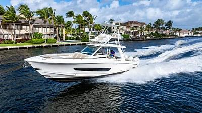 BOATZON | Boston Whaler 420 Outrage 2022