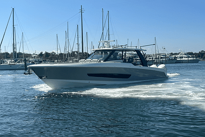 BOATZON | Boston Whaler 420 Outrage 2025