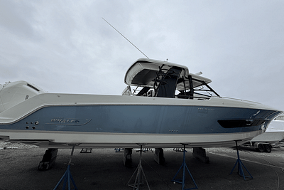 BOATZON | Boston Whaler 420 Outrage 2025