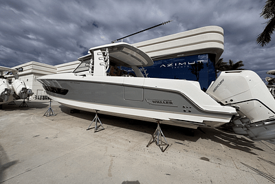 BOATZON | Boston Whaler 420 Outrage 2025